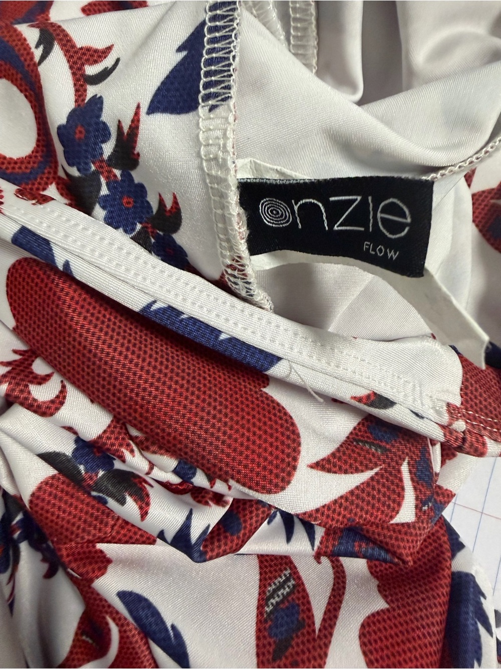 Onzie High-Waist Floral Paisley Leggings in White, Red & Blue - Picture 2 of 2